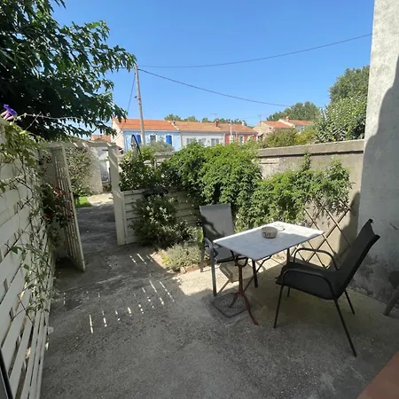 L'annexe Apartment Arles